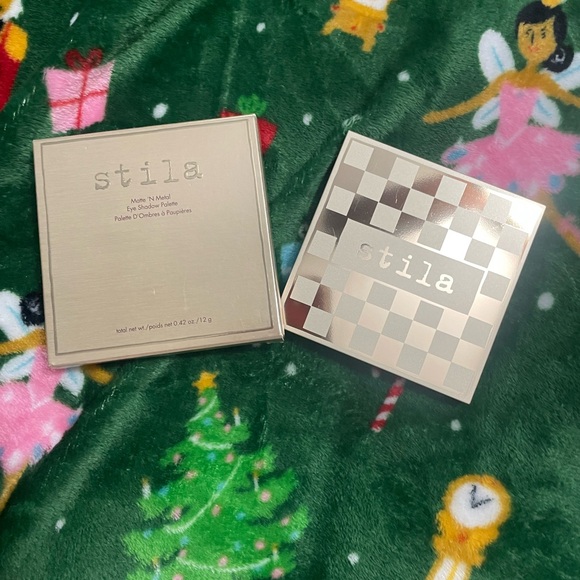 Stila Other - NEW Stila Silver Makeup Palette matte and metal 🌺🌹🌸